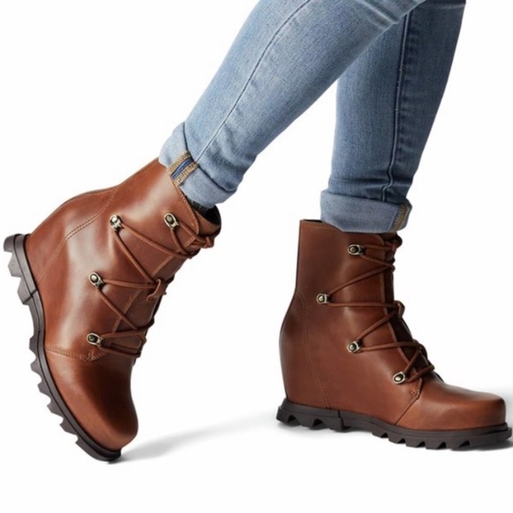 NIB Sorel Joan of Arctic Wedge III waterproof Lace boot Hazelnut/Blackened Brown - Picture 2 of 14